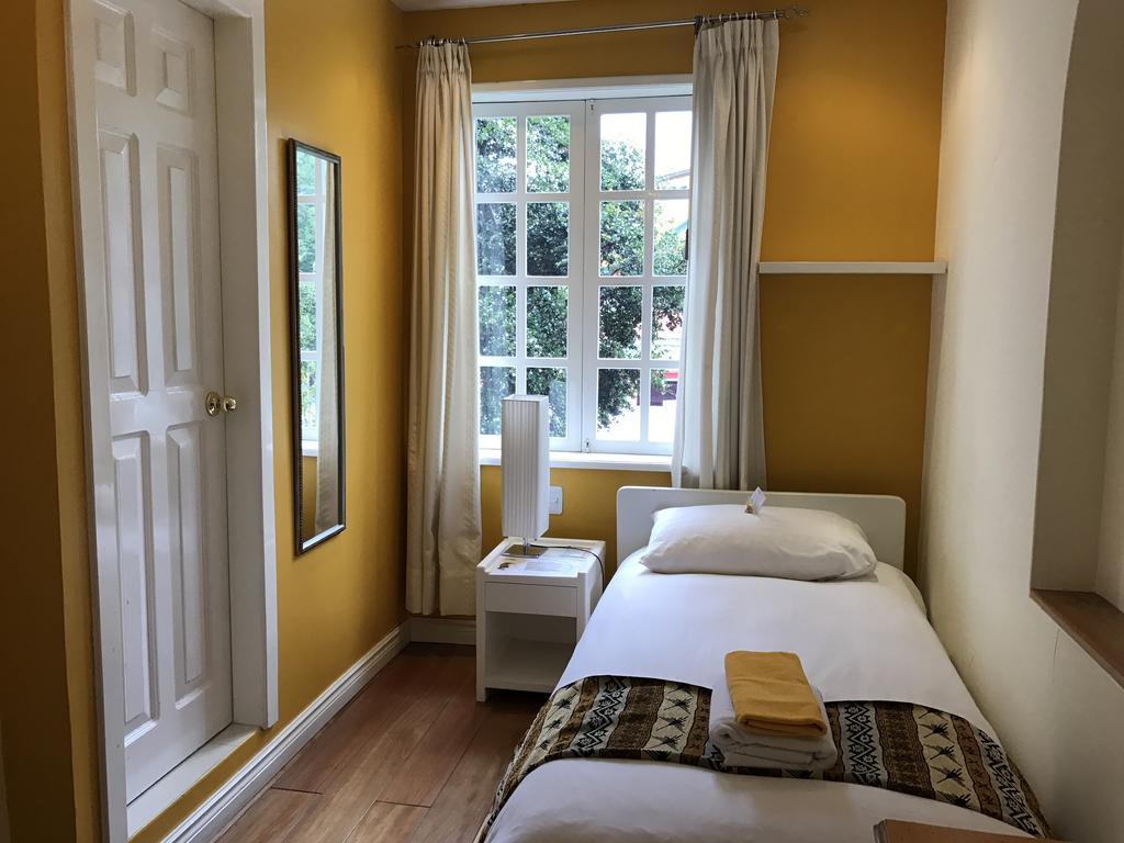 Hotel Cayman كويتو المظهر الخارجي الصورة